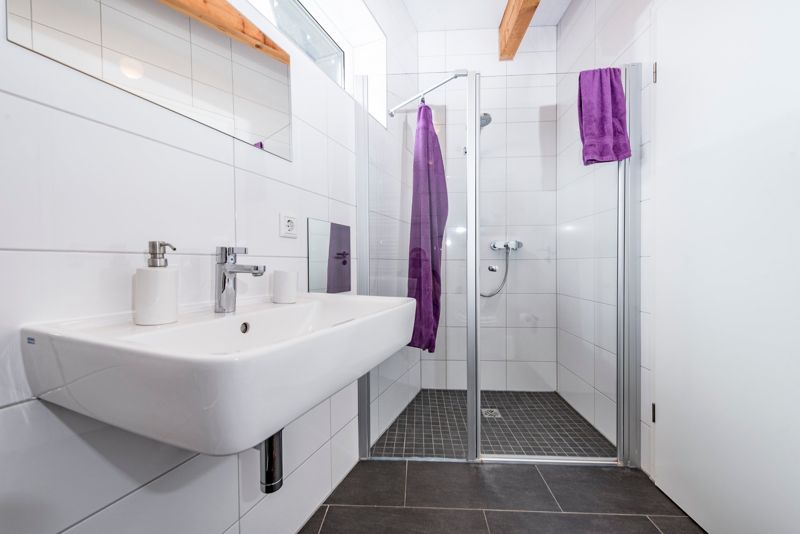 Duschbad mit bodengleicher Dusche